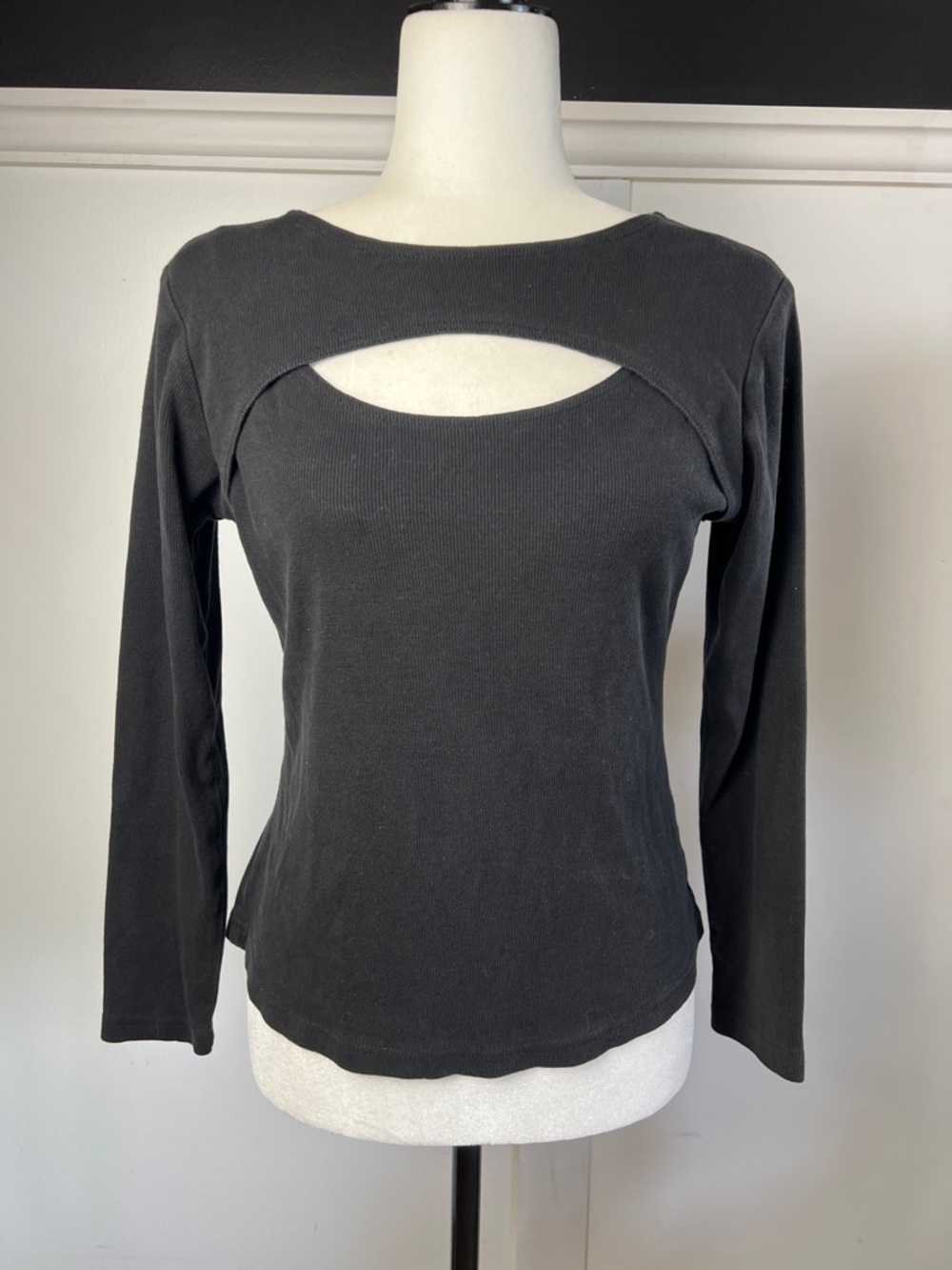 Black Cutout Long-Sleeve Women’s Top